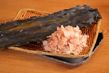 昆布とかつお節の素材写真（出汁のイメージ）