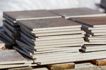 A stack of tiles on a pallet