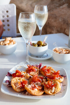 Friselle bruschetta with fresh tomatoes, Salento, Apulia, Italy