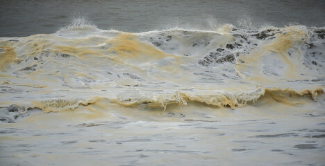 waves breaking on Nha Trang beach before the Kalmaegi storm