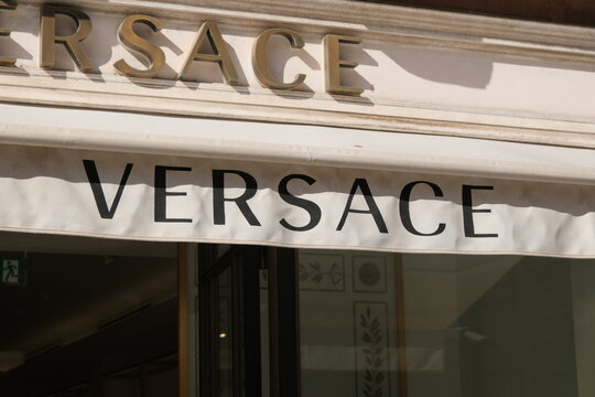 Versace Logo Images – Browse 604 Stock Photos, Vectors, and Video