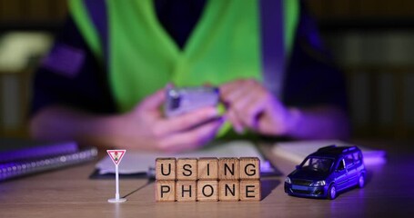 Exploring the dangers of distracted driving through innovative representation and visual storytelling