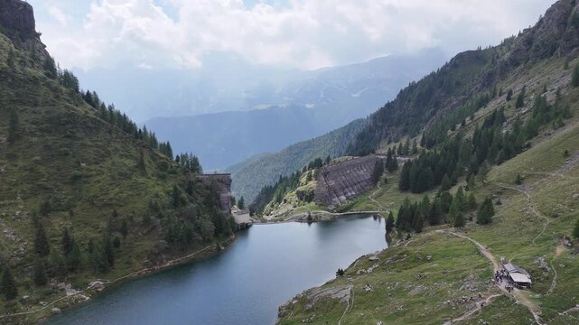 Diga e Lago del Gleno in val di Scalve, Lombardia