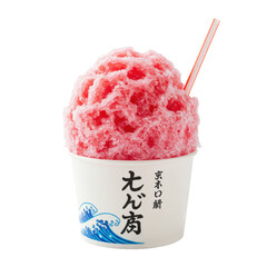 A single, vibrant pink Japanese kakigori dessert in a white cup with a blue wave and red kanji '氷', straw, against a transparent background with copy space, refreshing Japanese summer indulgence