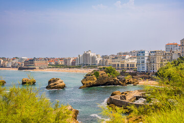 Fototapeta premium Vue sur Biarritz et son port des pêcheurs au pays Basque en France