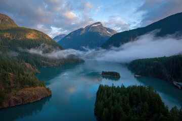 Fototapeta premium Breathtaking Sunrise over Diablo Lake: A Beautiful Landscape in North Cascade National Park, WA, USA