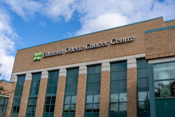 Fototapeta premium Toronto, ON, Canada - November 6, 2025: Edmond Odette Cancer Centre at Sunnybrook Health Sciences Centre in Toronto, Canada. 