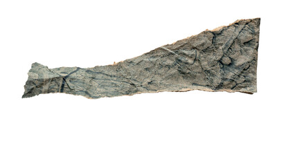 Fragmento de papel arrugado y envejecido con textura orgánica sobre fondo negro