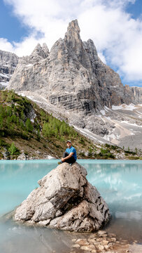 Tranquil scene at Lake Sorapiss and Dito di Dio mountain