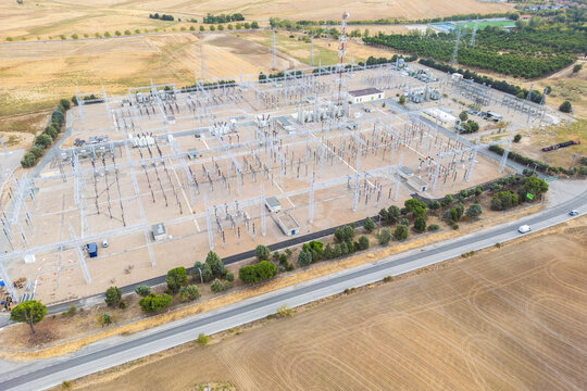 Aerial view of expansive power station and landscape