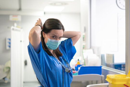 Nurse preparing with care in the ICU setting