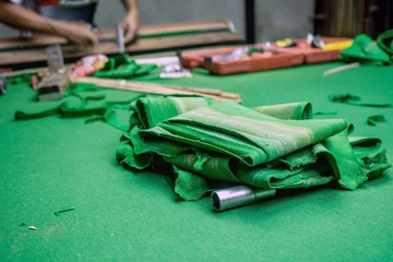 Maintain the snooker table for better performance. © sritakoset