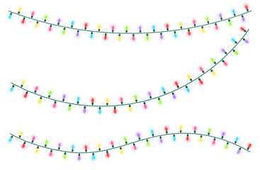 6色の電球でカラフルなクリスマスライト（String lights）のベクターイラスト。点灯しているバージョン。電線の細かい形状を再現している。冬のイルミネーション, 電飾, 光るライトチェーン, パーティー装飾, シーズンイベントデザイン