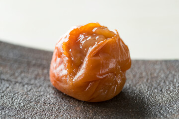 梅干を開いたシズル写真