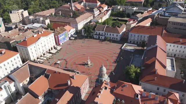 Drone view of Timisoara&rsquo;s Liberty Square, highlighting its architecture, landmarks, and urban layout.