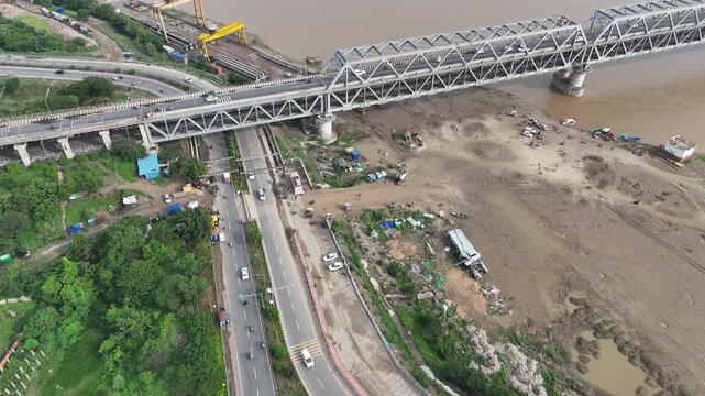 JP Setu and Marine Drive Patna showcase the city&rsquo;s modern face, with the long Ganga bridge and the riverside road offering sweeping views, urban scenery, evening activity and strong tourism appeal.