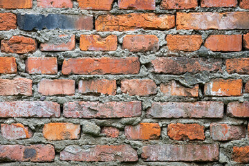 Obraz premium Exploring historic brick walls during daylight