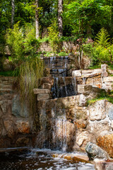 Cascade en for&ecirc;t