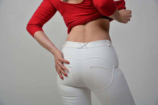 decolette, decoltee, dekoltee, busen, ausschnitt, bh, straff, straffung, sexy, reize, sexualit&auml;t, busen, br&uuml;ste, frau, k&ouml;rper, bauch, rot, sch&ouml;nheit, person, mama, gesundheit, fitnes, gestalten, sport