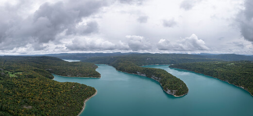 Lac de Vouglans  à Onoz