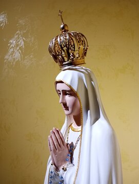 Madonna di Fatima pellegrina - Our Lady of Fatima Pilgrim Statue - Catholic Religious Art, Virgin Mary White Figurine
