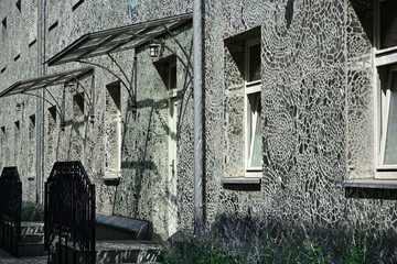 mozaika lustrzana, lustrzana ściana z drzwiami, obraz z kawałków, abstrakcja, mirror mosaic, mirror wall, picture from pieces, mirror wall with door  © kateej