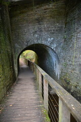 Orvault - La vallée du Cens - Passage sous le Pont aux Prêtres	