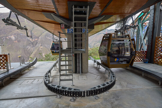 the gateway to Ku&eacute;lap&rsquo;s cable-car journey. Framed by lush Andean clouds and precise engineering, this station combines practical design (ticket counter, waiting hall, caf&eacute;)