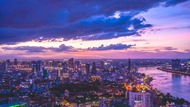 night view of the city of warsaw and beautiful weather 