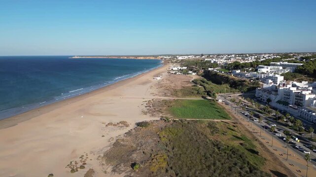 vista a&eacute;rea del municipio de Conil de la frontera y su playa de bateles en la provincia de C&aacute;diz, Espa&ntilde;a	