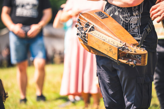 ancient stringed musical instrument