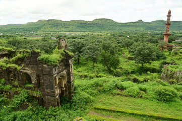 A top view of the walls of Daulatabad fort , Built with massive stone walls showcasing medieval military architecture and cultural heritageIt.