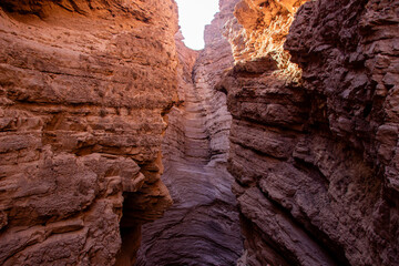 Cañón de rocas erosionadas en la Quebrada de las Conchas, Salta, Argentina