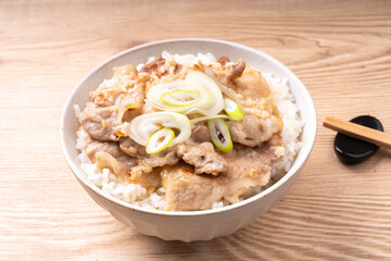 豚の塩こうじ焼肉丼