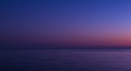 Obraz premium Ha Long Bay, Vietnam Serene Purple Horizon Tranquil Ocean View at Twilight, Evening C
