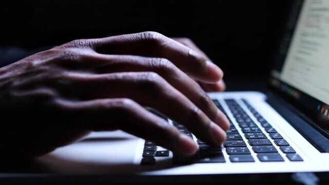 The Silent Rhythm of Late-Night Inspiration