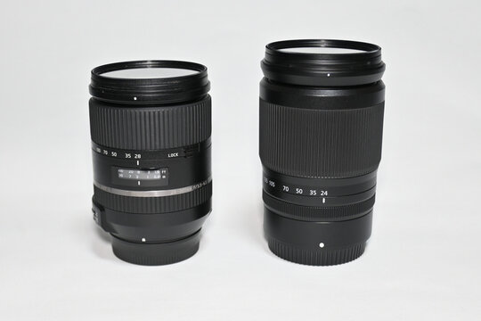 Fototapeta ミラーレス一眼用交換レンズと一眼レフ用交換レンズ