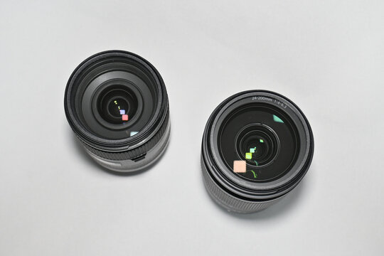 Fototapeta ミラーレス一眼用交換レンズと一眼レフ用交換レンズ