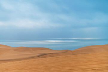 Le Désert Du Namib rencontre l'Océan Atlantique en Namibie