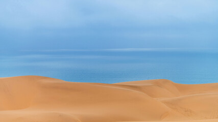 Le Désert Du Namib rencontre l'Océan Atlantique en Namibie