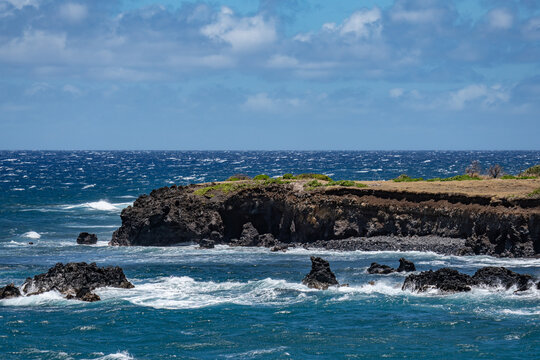 Scenic Point near Huialoha Church (1859).  Hawaii Route 31 ( Pi'ilani Highway ), Papaloa, Maui, Hawaii. Kula Volcanics, Lava flows.  Haleakalā, or the East Maui Volcano, is a shield volcano.