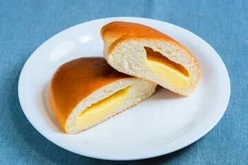 クリームパン