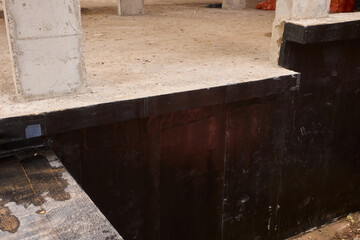 Robust waterproof membrane with drainage and protective features for construction, Heavy-duty moisture barrier with dimpled sheeting and drainage system for building