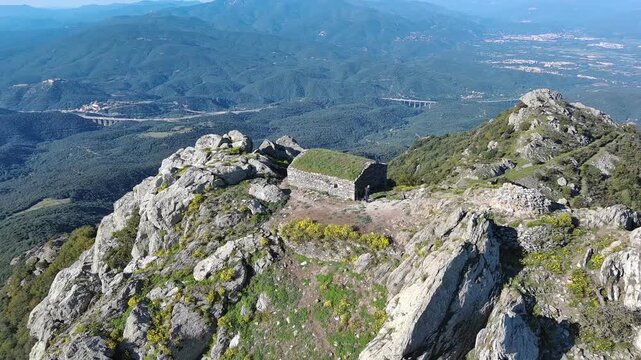 Suite du point d'int&eacute;r&ecirc;t au dessus du sommet du Puig San Cristau