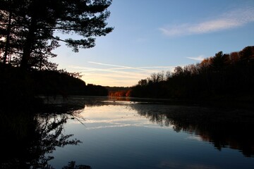 Autumn morning at the lake