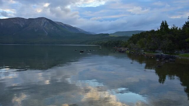 See, Spiegelung, Berge, Wolken Himmel, Abend, Sommer, Lake Rotoiti, Saint Arnaud, Tasman Region, S&uuml;dinsel, Neuseeland, Ozeanien