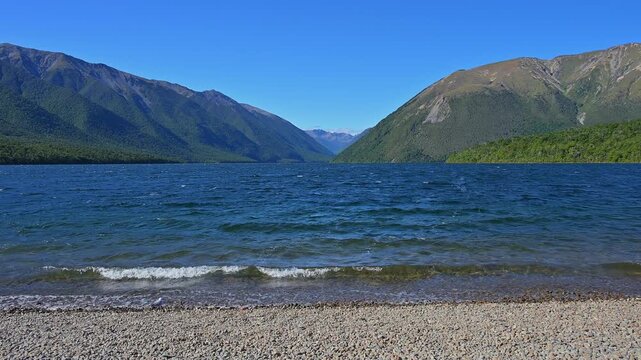 Wellen, kiesig, Ufer, Berge, blau, Himmel, Sommer, Lake Rotoiti, Saint Arnaud, Tasman Region, S&uuml;dinsel, Neuseeland, Ozeanien