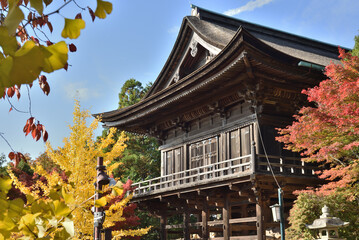Naklejka premium 世界遺産醍醐寺 秋の上醍醐 如意輪堂(京都市伏見区)