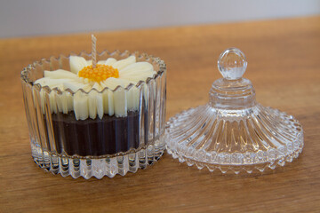 Zbliżone świece sojowe © RadoslawStan