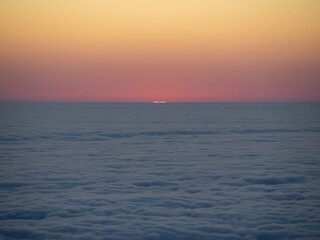 Obraz premium Spring whispers through the mountains and blossoms in every breeze.